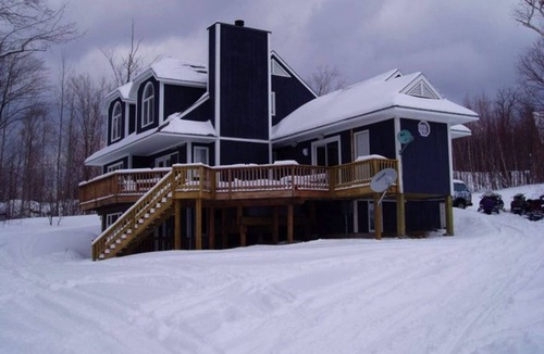 West Dover House | Partridge Run Ski House Hot Tub! Booking Fall, Winter Special Rates Available