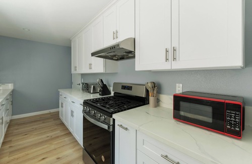 Lamanda Park House | Pasadena 3BR Townhome Perfect for Long Visits
