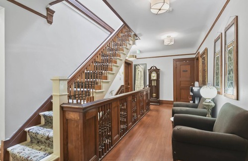 Springfield Hotel | Pasfield House - Historic Mansion: Capital Suite