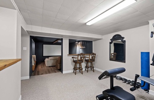 Cornwall House | Perfect Group Stay in Cornwall | 3BR +Theater Room