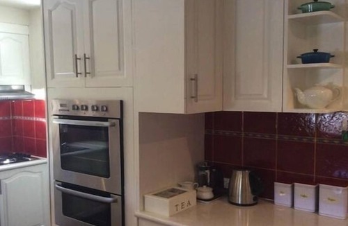 Byron Bay House | Pet-Friendly Byron Bay | Walk to Town & Beach
