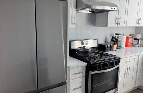 Lamanda Park House | Pet friendly-Rose Parade route-2-bedroom house walk to PCC, Cal Tech