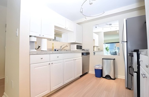 Downtown Seattle Apartment | Pike Place Mrkt 100WalkScore | Gym& Pool | Sophari
