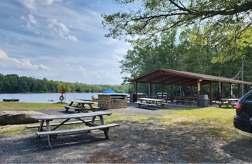 Pocono Mountain Lake House | Poconos Retreat