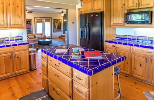Paso Robles House | Pool + Spa + Firepit + 360° Tower | Paso Robles Wine | Tour de Rouge