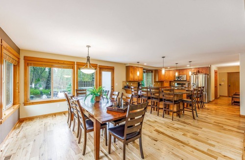 Cle Elum House | Private 5 Acre Mountain Escape + HotTub/Epic GmRm - 3 Night Savings