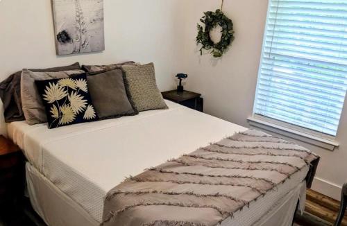 Covington House | Private Beach, secluded!