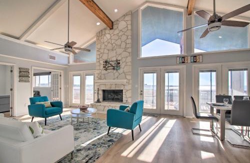 Burnet House | Private Deck & Grill: Sunny Lakefront Escape