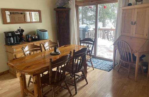 Winter Cabin | Private, Pet Friendly Lakefront Cabin