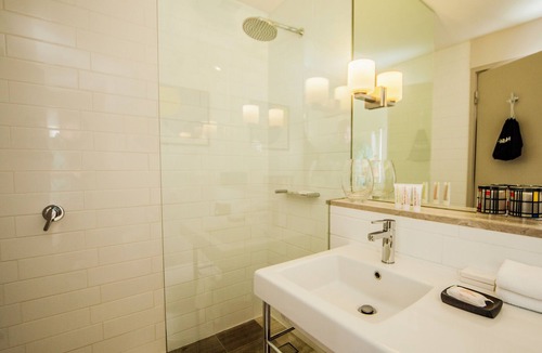 City West Hotel | QT Canberra