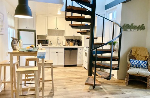 South Oceanside Condo | Quaint Beachside Escape P1615-4