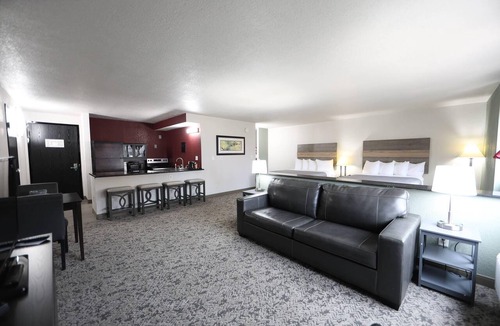 Mattoon Hotel | Quality Inn & Suites Mattoon South