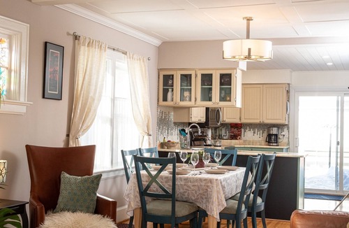 Sudbury House | Quiet & Charming Home - Perfect for Extended Stays