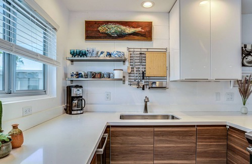 Magnesia Falls Cove Condo | Rancho Mirage Mid century A-frame bungalow 2 bedroom 2 bath. Mountain views.