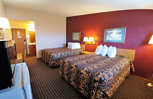 Windom Hotel | Red Carpet Inn