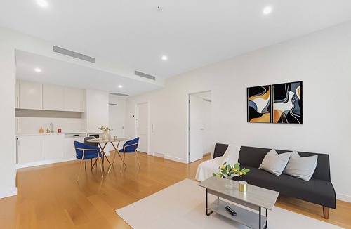 Macquarie Park Apartment | Refined 1BRD Apt with Resort Ambience and Poolside