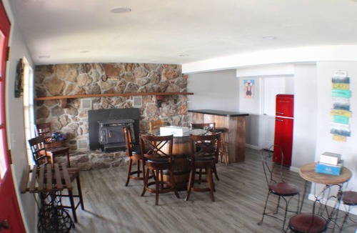 Climax Springs House | Relax, just 3 steps to the lake! Great Outdoor space. Dock with boat parking.