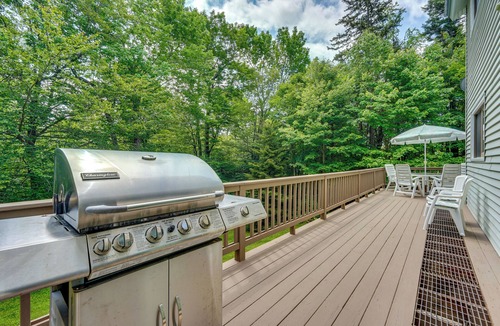 West Dover House | Relaxing Home Mins from Mt Snow, Hiking, & Lakes