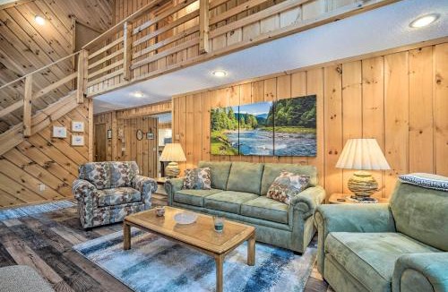 West Dover House | Relaxing Home Mins from Mt Snow, Hiking, and Lakes