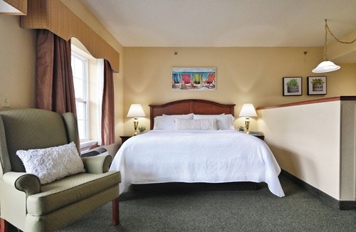 Pembine Hotel | Relaxing Stay w/Poolside Fun, Kayaking & Golf Course Access! Free Parking!