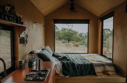 Moonambel House | Remote Off-Grid Cabin in the Wilderness - Jude