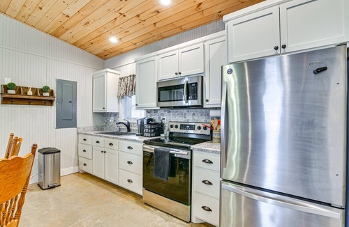 New Albany House | Remote Work-Friendly New Albany Home 5 Mi to Dtwn!