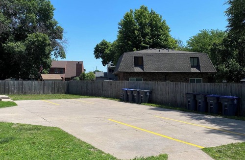 Council Bluffs Apartment | Renovated 2-bed apt, right next to downtown Omaha