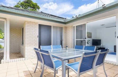 Iluka House | River Luxury - Set right on Iluka Bay