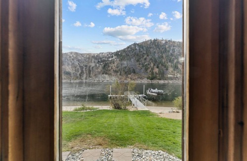Ardenvoir Cabin | Riverfront: Private Beach, Hot Tub, Sauna, Dock & Boat Launch!
