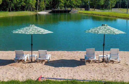 Golden Cabin | Riverfront Retreat | Beach, Fish & Trails