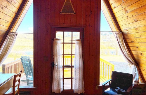 Howard Cabin | Riverside A-Frame Cabin Near Salida