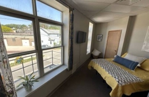 Davenport Apartment | Riverview Hideaway/Downtown/East Villagen