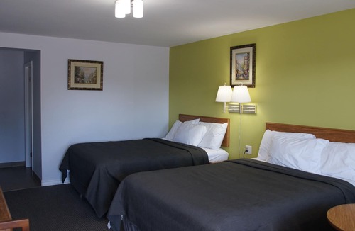 Otonabee-South Monaghan Hotel | Robyn's Motel