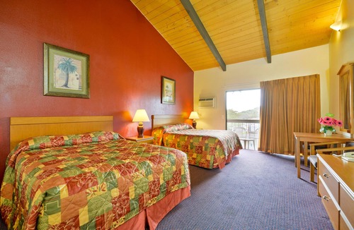Fallbrook Hotel | Rodeway Inn Fallbrook Downtown
