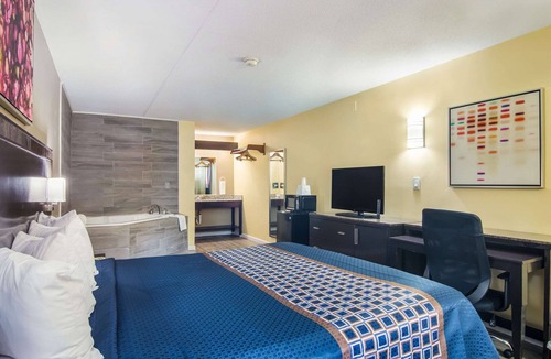 Monroeville Hotel | Rodeway Inn & Suites Monroeville - Pittsburgh