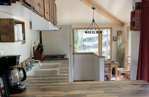 Indian Mountain House | Rustic 2-Bedroom Cabin on 2 Acres