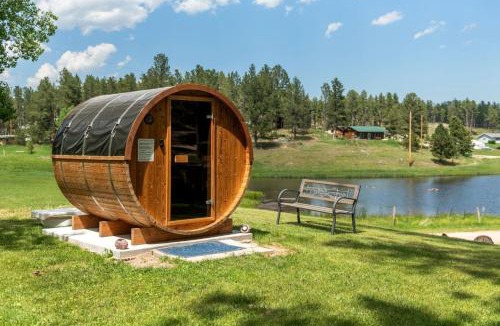 Custer House | Rustic Sanctuary BHBungalows #7