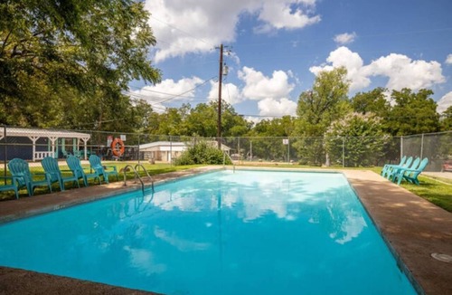 Burnet RV Rental | RV Site - Pull Through 42