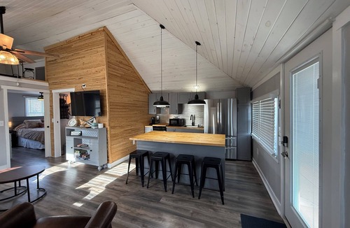 Russells Point Cottage | Sandy Bottom Cottage