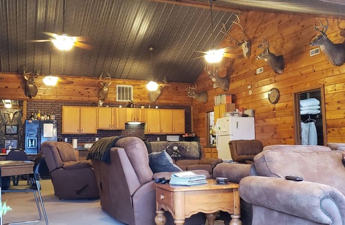 Patterson Cabin | Scenic river bluff view with privacy!