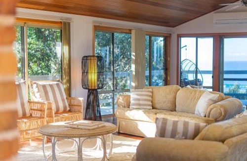 Dunbogan House | Seascape @ 19 Pindari - privacy, space, views