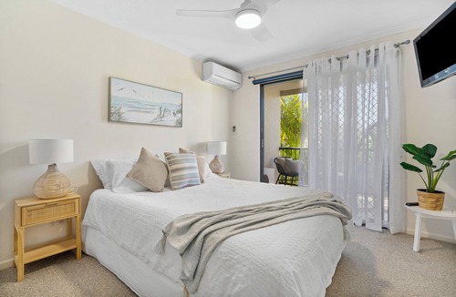 Marcoola Resort | Seashells - Beachfront 3bedroom Home with Resort Facilities