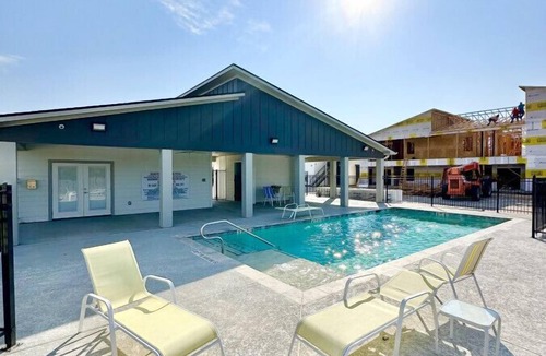 Bryan Condo | SEC Station ~ Efficient & Cozy for a small group!