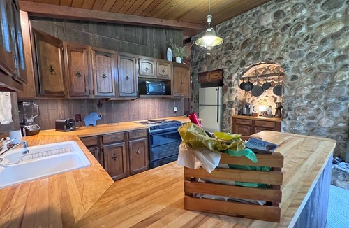 Custer House | Secluded Setting On French Creek In The Southern Black Hills