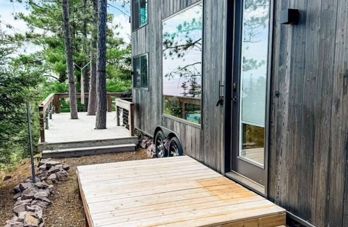 Silver Bay House | Secluded tiny house overlooking Lake Superior