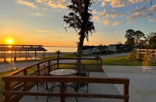 Onalaska Other | Settle Into a Cozy Lakeside Glamping Escape
