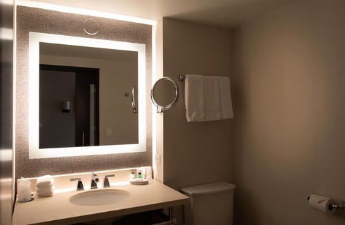 Techny Hotel | Sheraton Chicago Northbrook Hotel