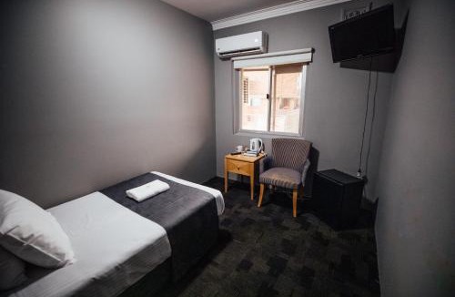 Shortland Hotel | Shortland Budget Accommodation
