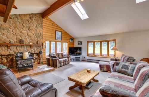 Silver Plume House | Silver Plume Mountain Haven with Views & Deck!