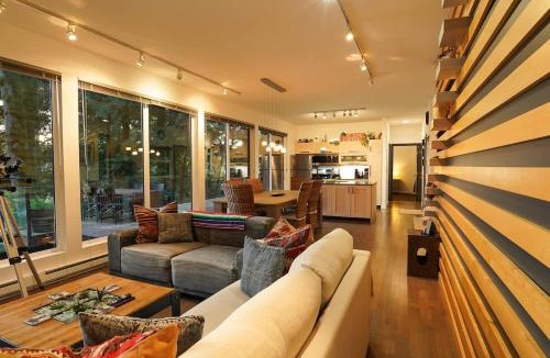 Maple Falls House | Silvermere